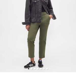 Gap mid-rise khakis